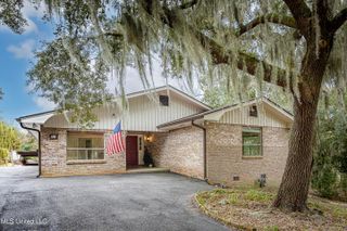 416 Jackson Avenue, Ocean Springs, MS 39564