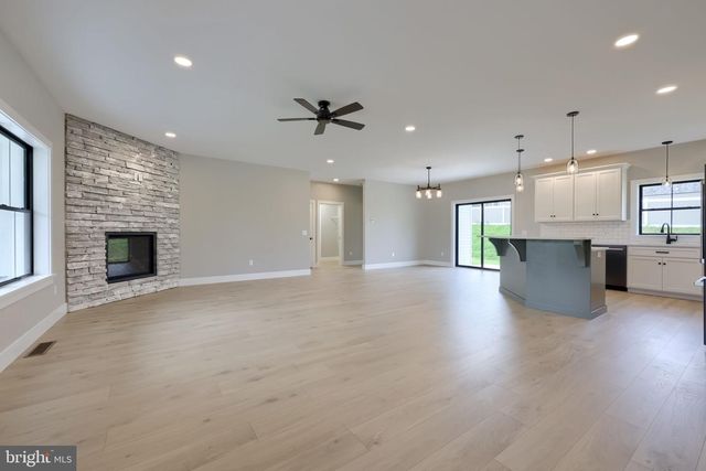 106 GROVE LANE, Myerstown, PA 17067