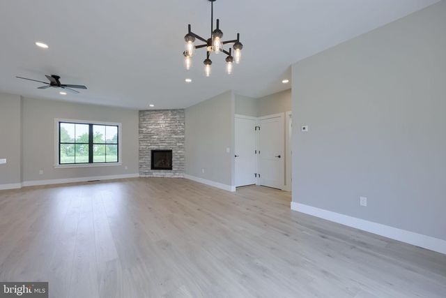 106 GROVE LANE, Myerstown, PA 17067