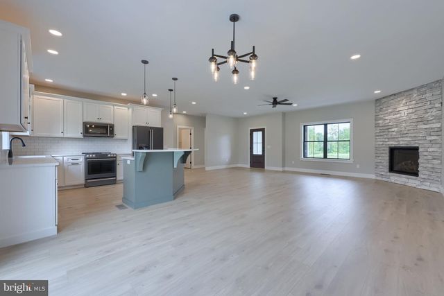 106 GROVE LANE, Myerstown, PA 17067