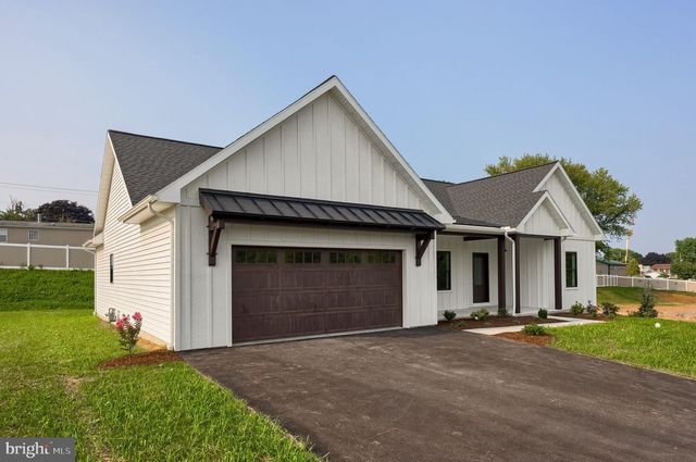 106 GROVE LANE, Myerstown, PA 17067