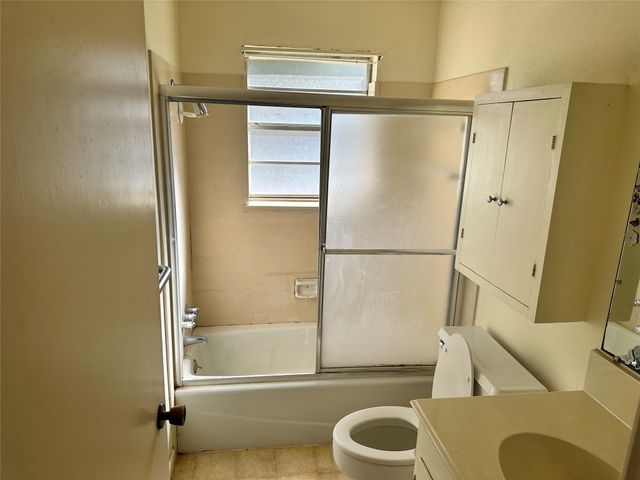 419 Irving Bluff Road, Shreveport, LA 71107