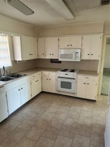 419 Irving Bluff Road, Shreveport, LA 71107