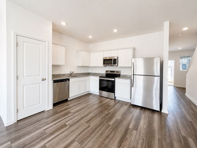 228 Darlington Drive, Dickson, TN 37055