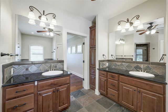 116 Tallstar DR, Lakeway, TX 78734