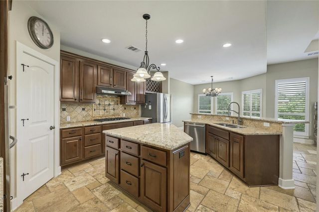 116 Tallstar DR, Lakeway, TX 78734