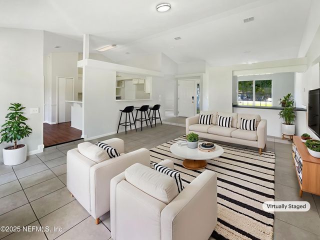 2058 MANUCY Court, Middleburg, FL 32068