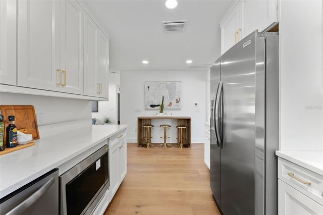 3015 W NORTH B STREET, Tampa, FL 33609