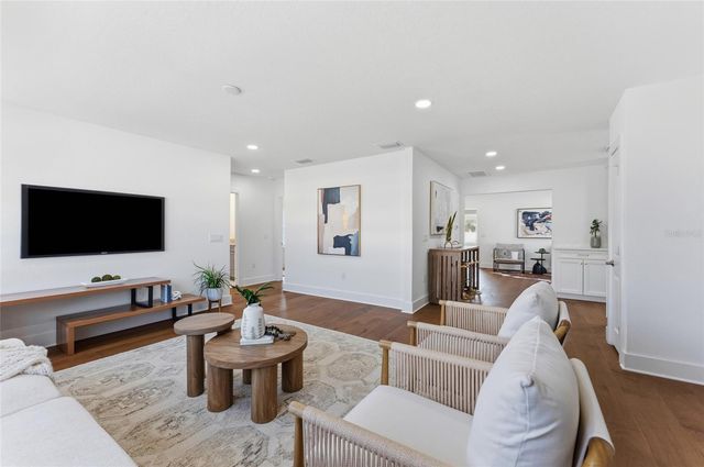 3015 W NORTH B STREET, Tampa, FL 33609