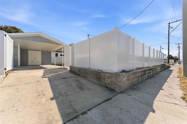 3015 W NORTH B STREET, Tampa, FL 33609