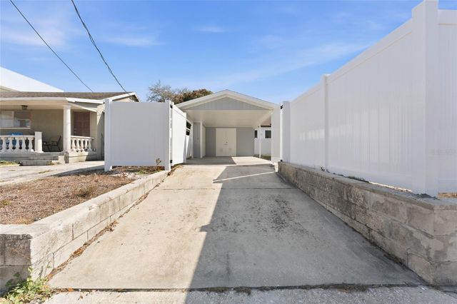 3015 W NORTH B STREET, Tampa, FL 33609