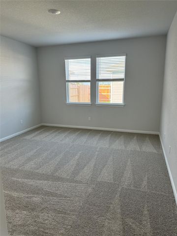 2433 Lucy Axel LN, Round Rock, TX 78665