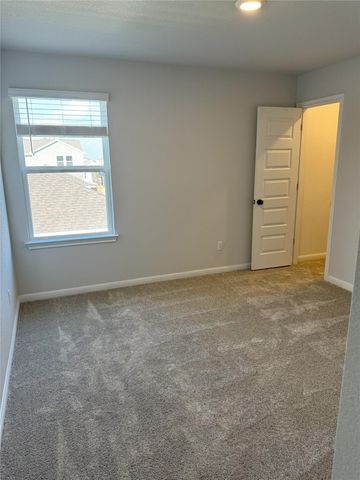 2433 Lucy Axel LN, Round Rock, TX 78665