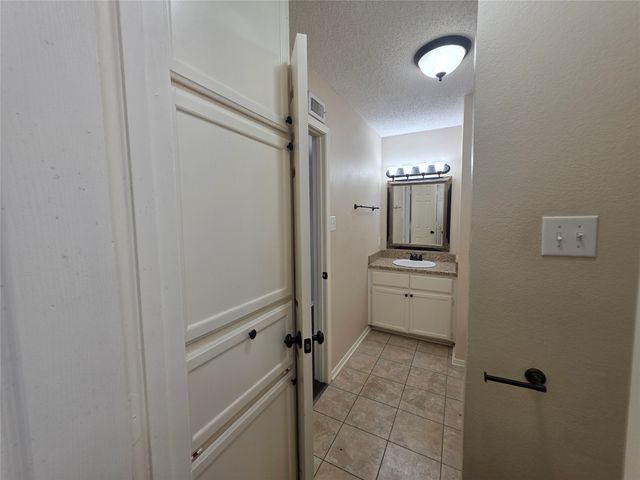 620 Race Street D, Crowley, TX 76036