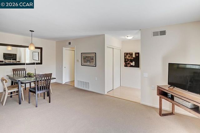2223 Tice Creek Dr 2, Walnut Creek, CA 94595