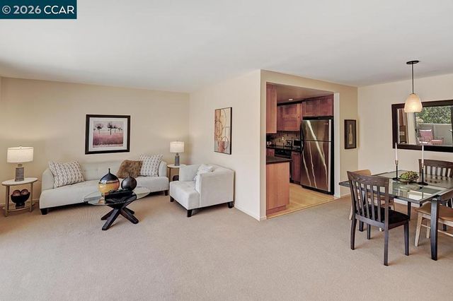 2223 Tice Creek Dr 2, Walnut Creek, CA 94595