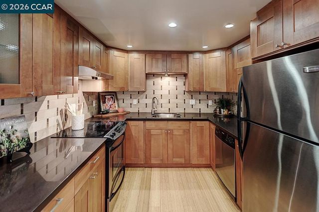 2223 Tice Creek Dr 2, Walnut Creek, CA 94595