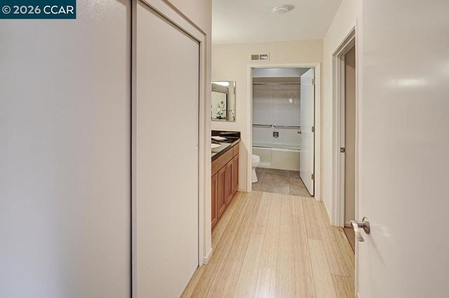 2223 Tice Creek Dr 2, Walnut Creek, CA 94595
