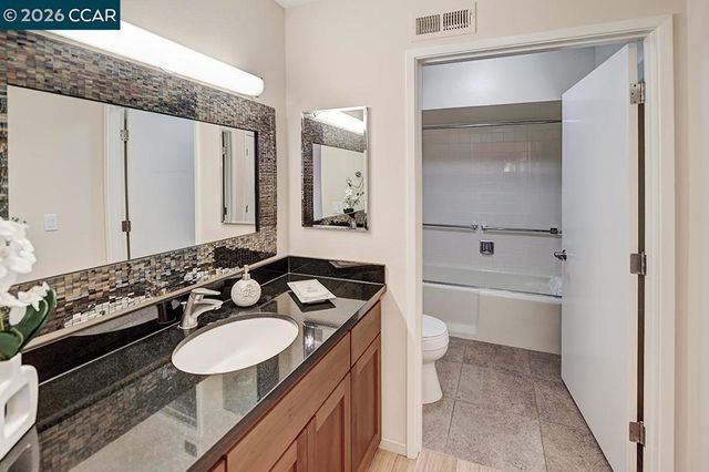 2223 Tice Creek Dr 2, Walnut Creek, CA 94595