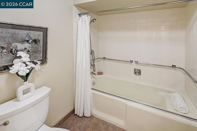 2223 Tice Creek Dr 2, Walnut Creek, CA 94595