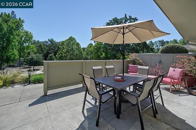 2223 Tice Creek Dr 2, Walnut Creek, CA 94595