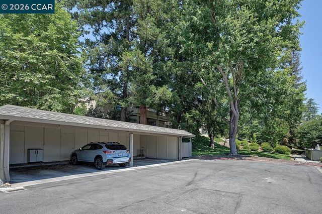 2223 Tice Creek Dr 2, Walnut Creek, CA 94595