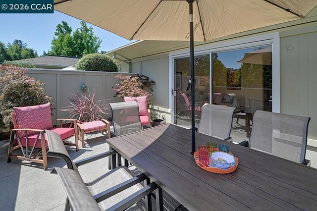 2223 Tice Creek Dr 2, Walnut Creek, CA 94595