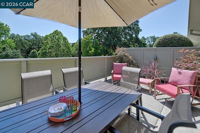 2223 Tice Creek Dr 2, Walnut Creek, CA 94595