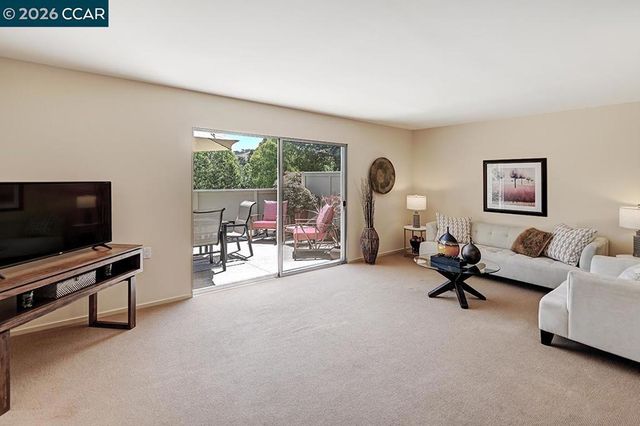 2223 Tice Creek Dr 2, Walnut Creek, CA 94595
