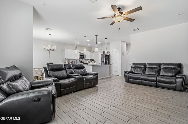 10196 SKUNKBUSH Street, El Paso, TX 79927