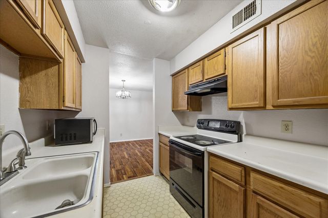 9700 Leawood Blvd Unit 702, Houston, TX 77099