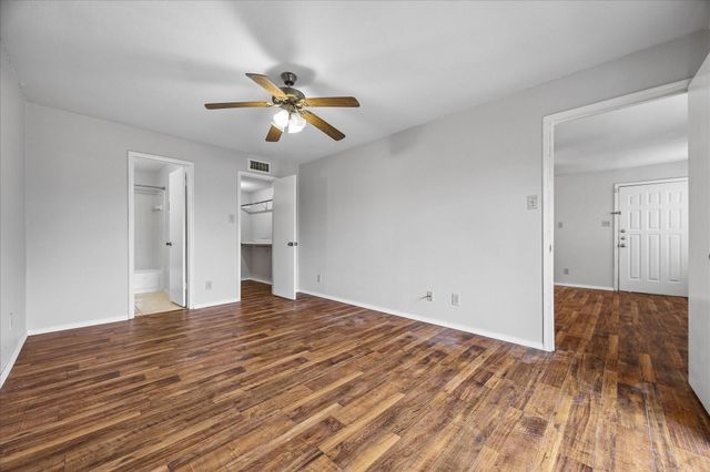 9700 Leawood Blvd Unit 702, Houston, TX 77099
