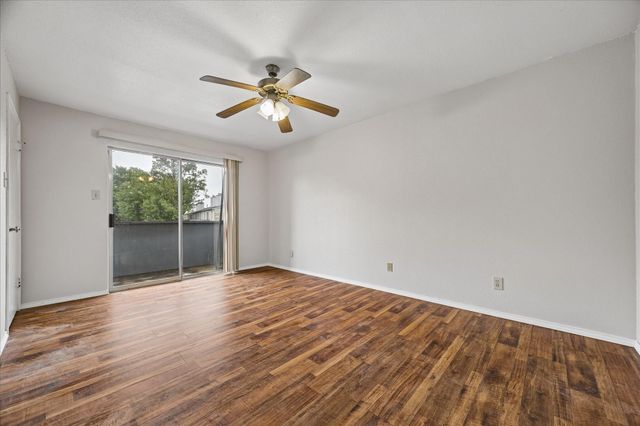 9700 Leawood Blvd Unit 702, Houston, TX 77099