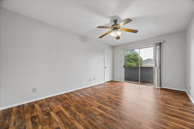 9700 Leawood Blvd Unit 702, Houston, TX 77099