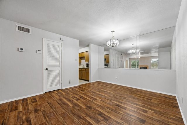 9700 Leawood Blvd Unit 702, Houston, TX 77099