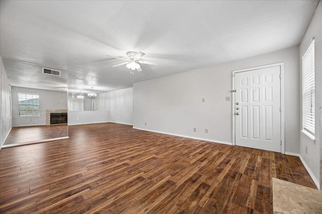 9700 Leawood Blvd Unit 702, Houston, TX 77099