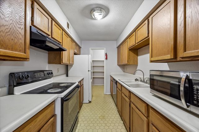 9700 Leawood Blvd Unit 702, Houston, TX 77099