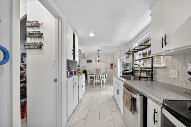 9804 E County Rd 125, Midland, TX 79706