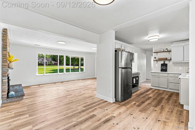 4099 E Atherton Road, Burton, MI 48519