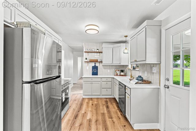4099 E Atherton Road, Burton, MI 48519
