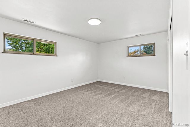 4099 E Atherton Road, Burton, MI 48519