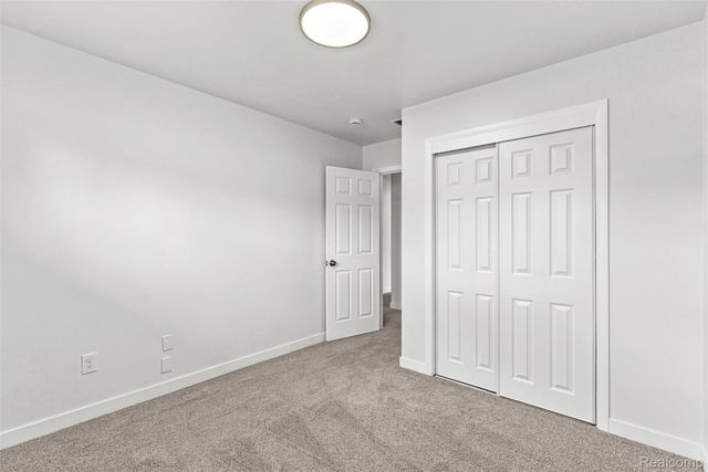 4099 E Atherton Road, Burton, MI 48519
