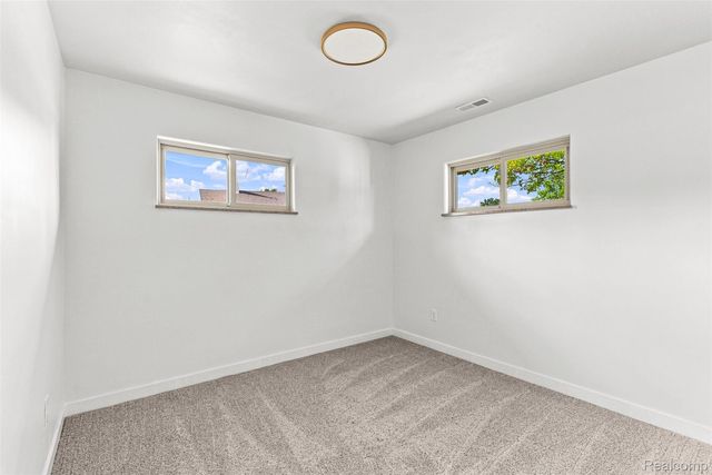4099 E Atherton Road, Burton, MI 48519