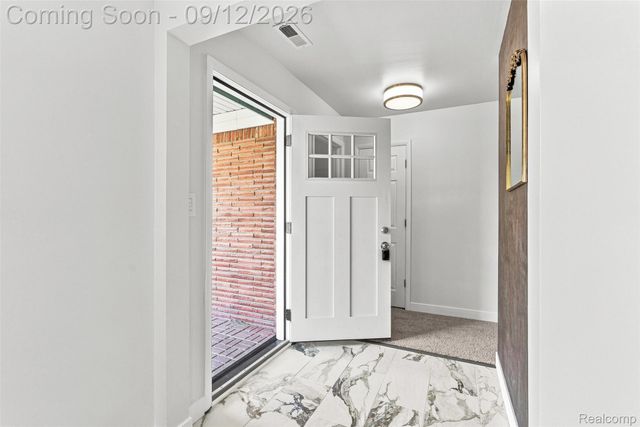 4099 E Atherton Road, Burton, MI 48519