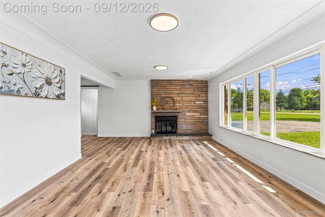 4099 E Atherton Road, Burton, MI 48519