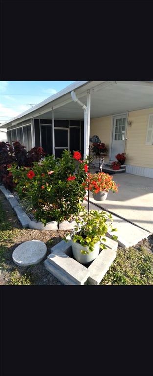 2037 CHAMPION STREET, Sarasota, FL 34231