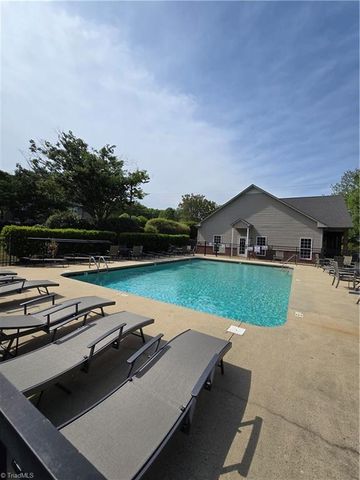 4732 Tatton Park Circle 2A, Winston-salem, NC 27103