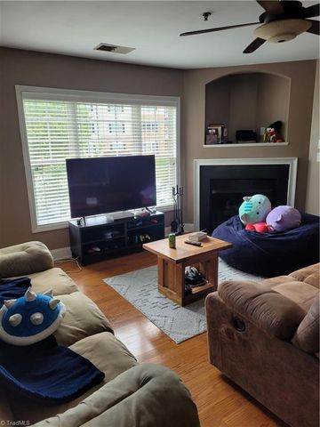 4732 Tatton Park Circle 2A, Winston-salem, NC 27103