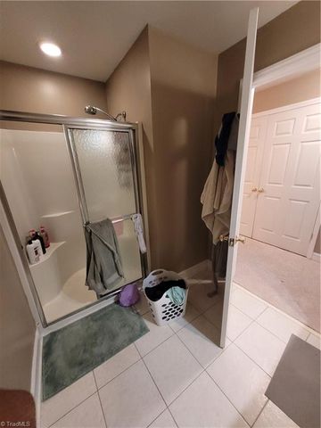 4732 Tatton Park Circle 2A, Winston-salem, NC 27103