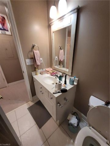 4732 Tatton Park Circle 2A, Winston-salem, NC 27103